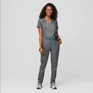 Figs Charcoal Grey Scrub Set NWT